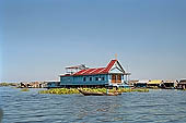 Tonle Sap - Prek Toal floating village - floating houses